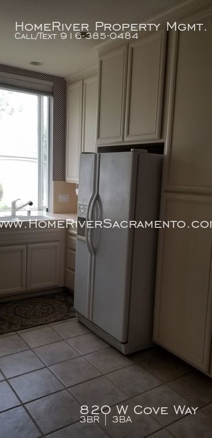 Foto del edificio - 820 W Cove Way