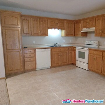 Foto del edificio - 55+ Only- Condo Living is Neat and Clean