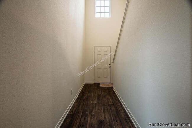 Building Photo - 3963 Trail De Paris