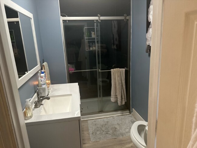 Building Photo - 108 Pool St