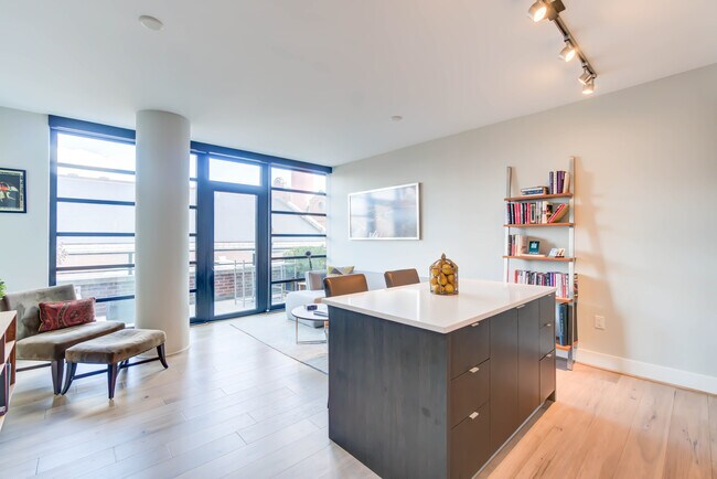 Foto del edificio - 1300 4th St SE