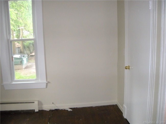 Building Photo - 99 Galpin St