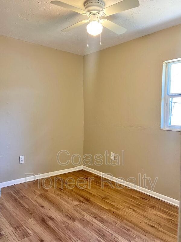 Building Photo - 2531 W Cherry St