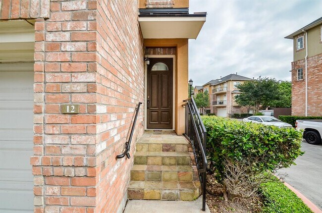 Building Photo - 12 Versante Ct