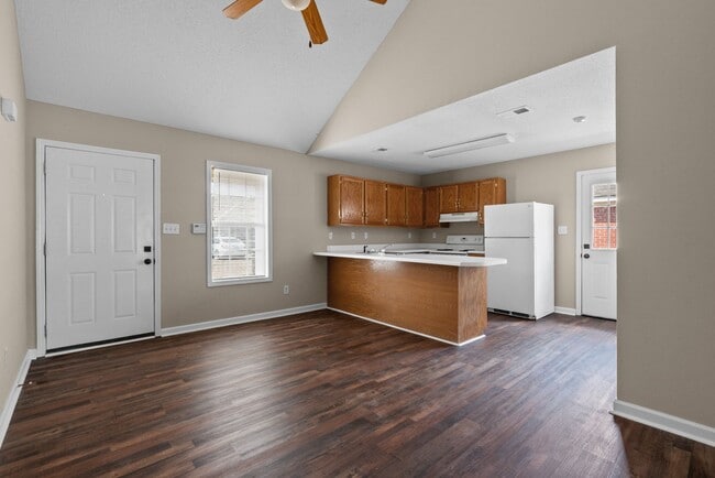 Building Photo - Tundra Real Estate