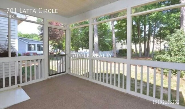 Building Photo - 701 Latta Circle - Available Mid July