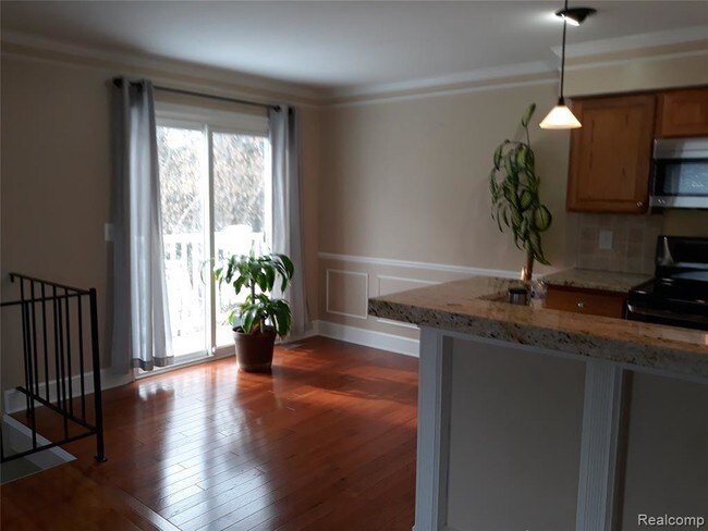 Foto del edificio - 227 Neptune Dr