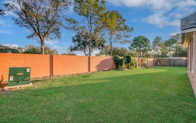 Building Photo - 2603 Westerlake Dr