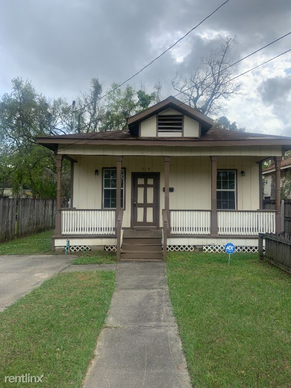 Primary Photo - 4 br, 2 bath House - 959 texas