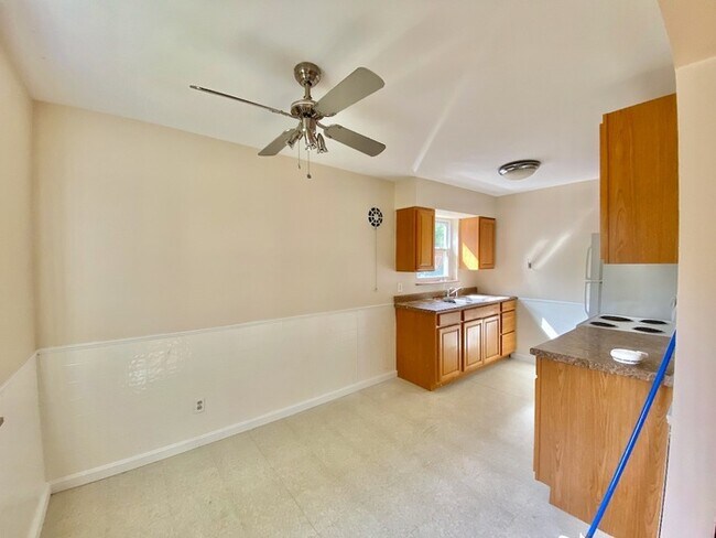 Building Photo - 540 Riddle Crest Ln