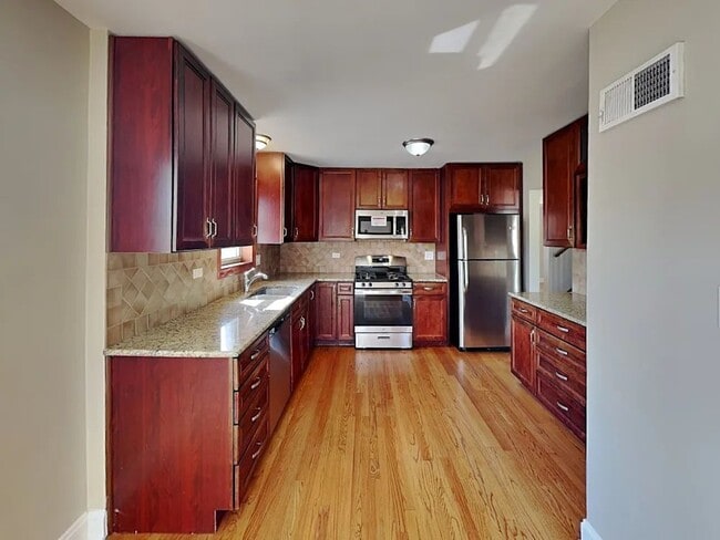 Building Photo - 11148 Boeger Ct