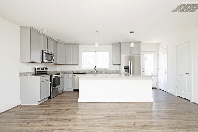 Foto del edificio - Light-Filled, Dog-Friendly Old Trail Townhome