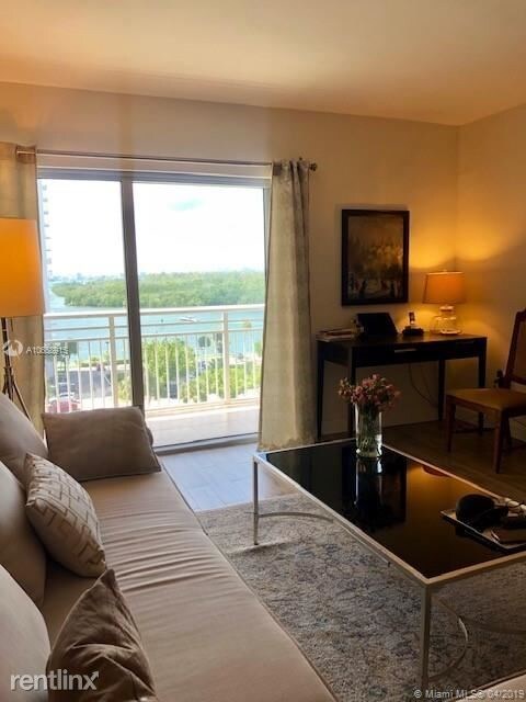Building Photo - 1 br, 1 bath  - 400 Kings Point Dr # 8200