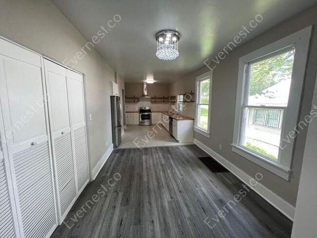 Building Photo - 1628 44th St Ensley