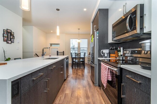 Photo du bâtiment - 45455-45455 Spadina Ave