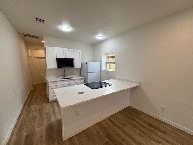 Foto del edificio - 216 University Ave.