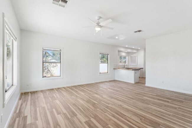 Foto del edificio - 132 W Southgate Ave