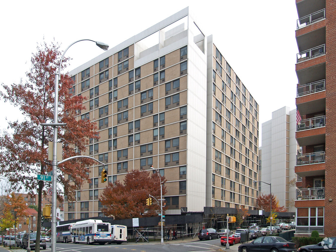 Building Photo - Shore Hill Apartments