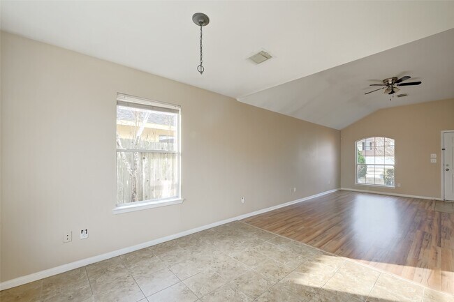 Foto del edificio - 18814 Bonners Park Cir