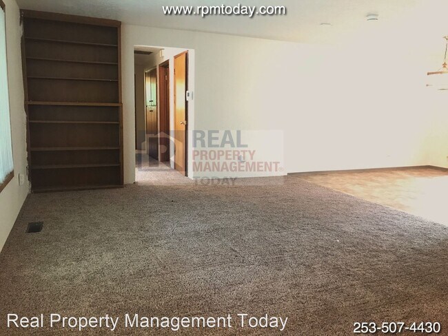 Foto del edificio - 3 br, 1.5 bath House - 4102 176th St E