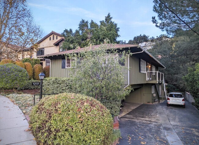 Newly painted exterior - 3918 Park Pl