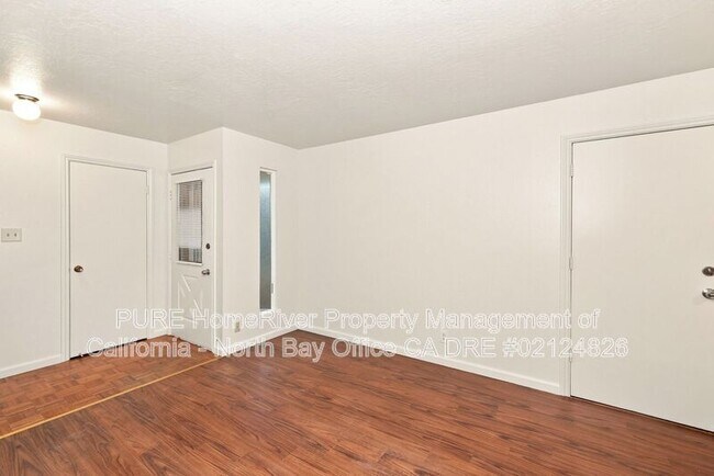 Foto del edificio - 5112 Gold Lake Dr