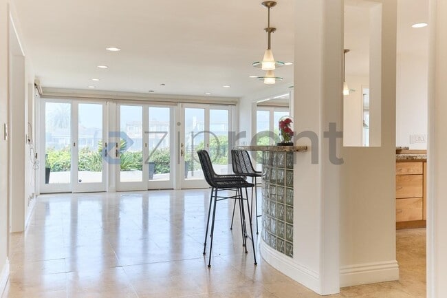 Foto del edificio - 227 Milford Dr