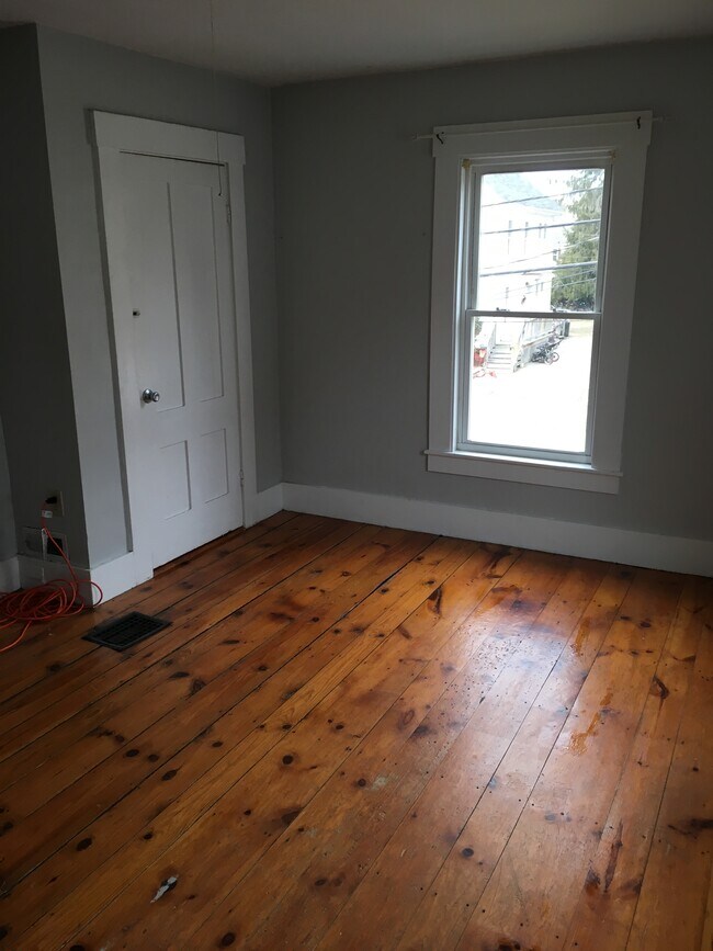 Building Photo - 22 Hough St