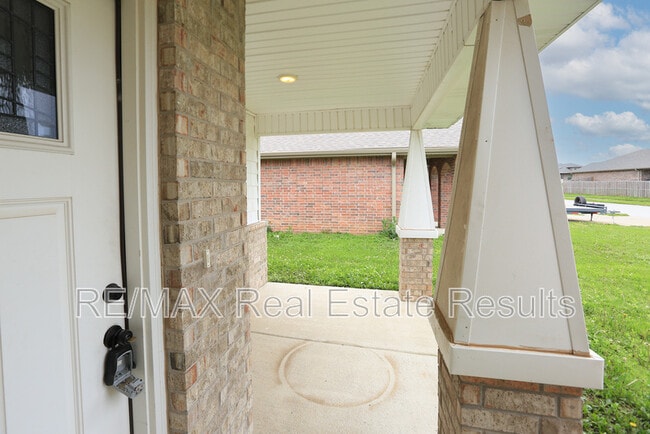 Building Photo - 501 NW 59th Ave
