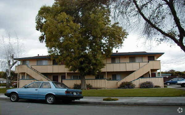 Building Photo - 784 Carmel Ave