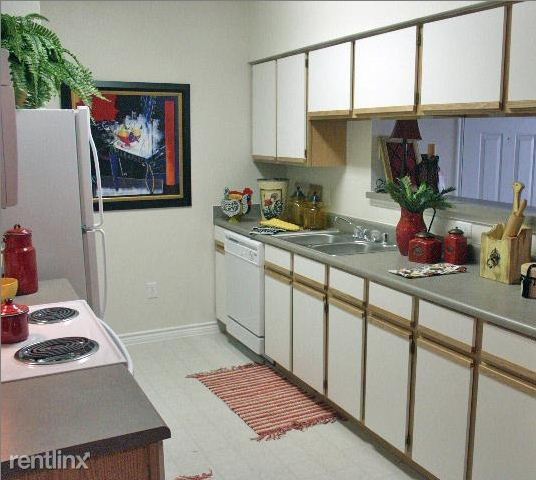 Primary Photo - 5480 Preakness Ln