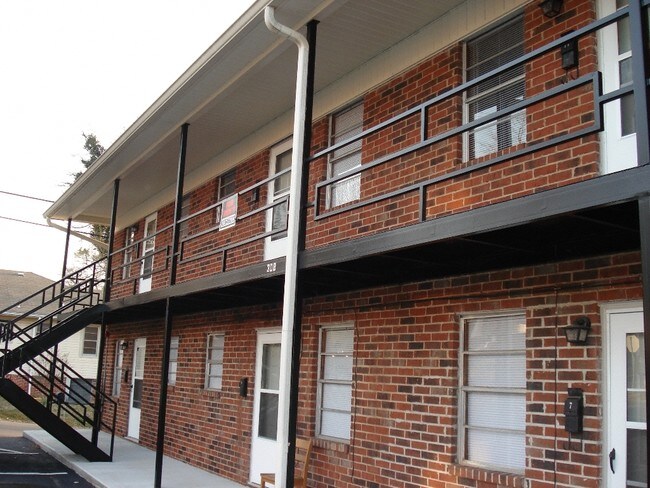 Foto del edificio - 308 NW Highland Ave