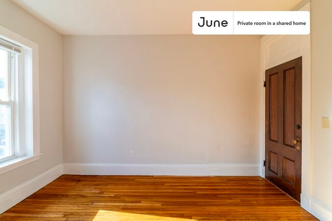 Building Photo - Room in Shared 4 bed/2 bath home