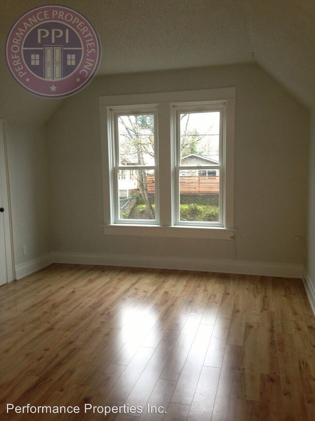 Foto del edificio - 2725 SE Stark St