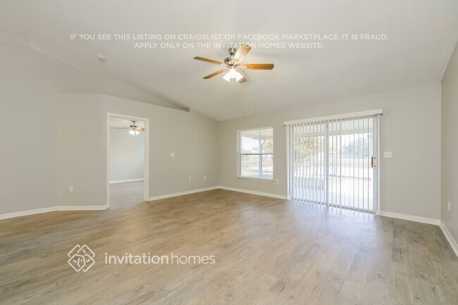 Foto del edificio - 4240 Climbing Aster Ct