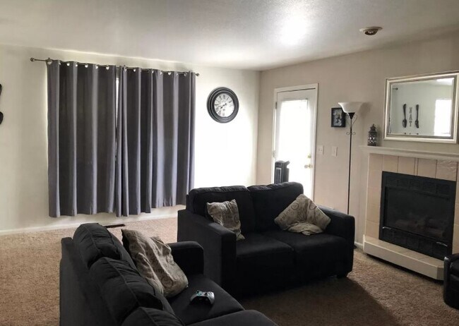 Building Photo - Cute Lafayette Duplex - Available Sep 5th!
