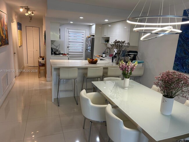 Building Photo - 251 Galen Dr