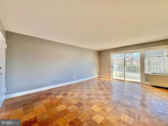 Foto del edificio - 1009 Chillum Rd