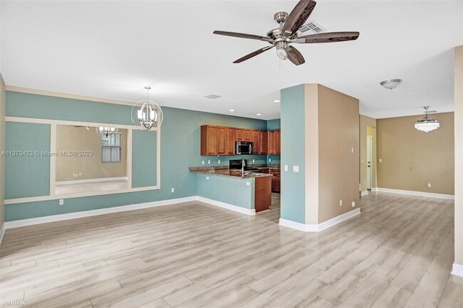 Foto del edificio - 4 br, 2.5 bath House - 4616 NW 59th St