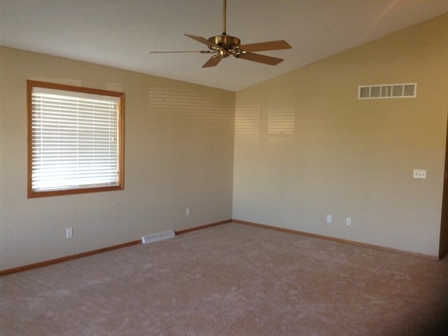 Foto del edificio - 1204 Lily Avenue