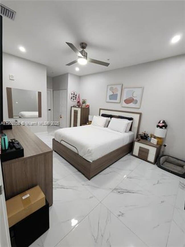 Foto del edificio - 8363 NW 41st St