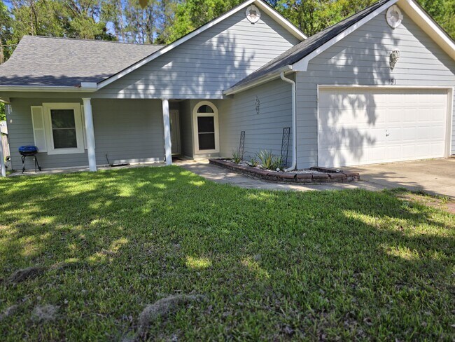 Building Photo - 151 Lakeside Dr