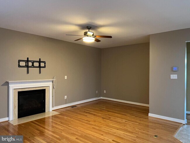 Building Photo - 3837 Braveheart Dr