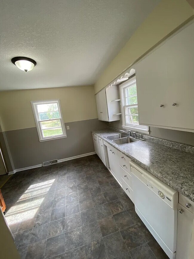 Foto del edificio - 2099 317th Ave NE