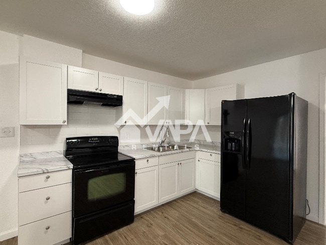 Building Photo - 7403 Castle Crown Dr