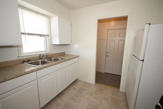 Foto del edificio - 321 W 18th St