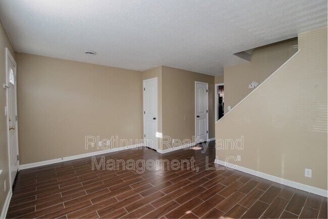 Foto del edificio - 617 Madison St