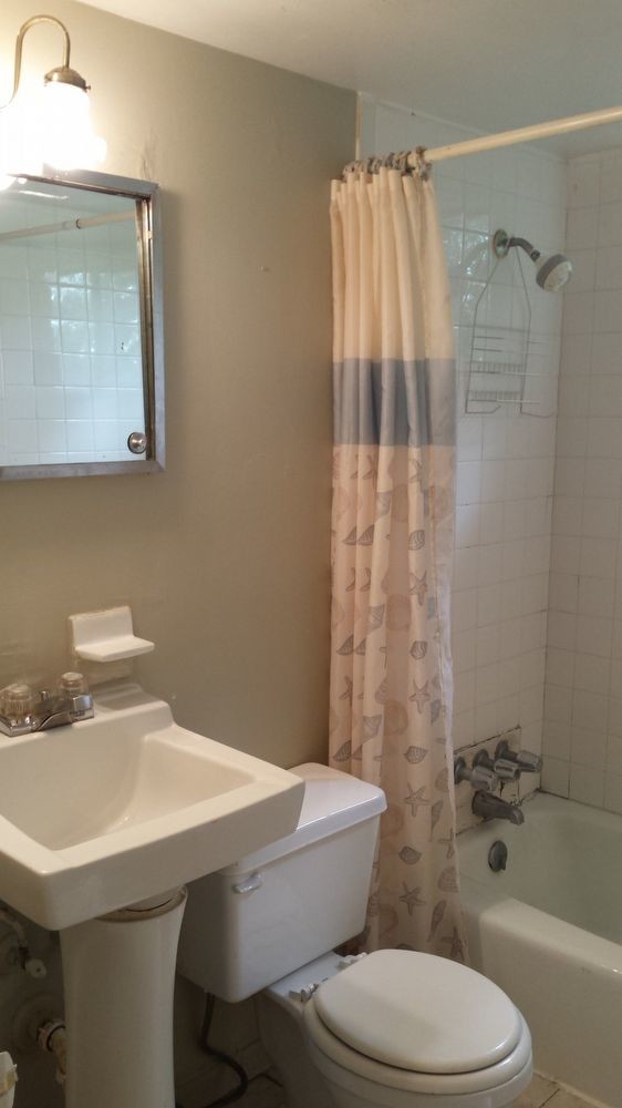 Foto del edificio - 2 Bedroom 1 Bath Apartment in Nashville