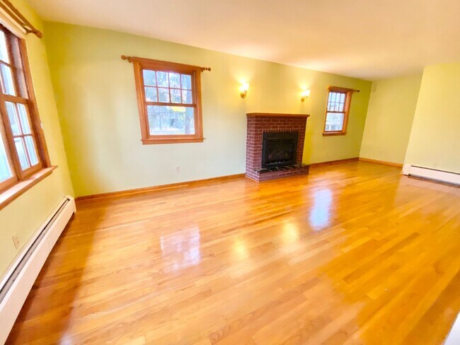 Foto del edificio - 4 Bedroom Home in Burlington VT Available ...