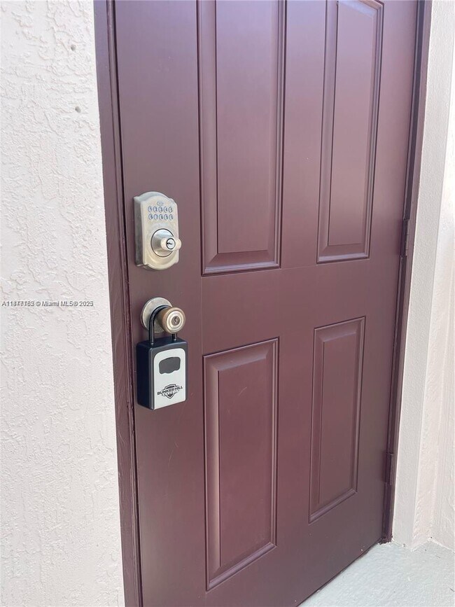 Foto del edificio - 9203 SW 170th Ct